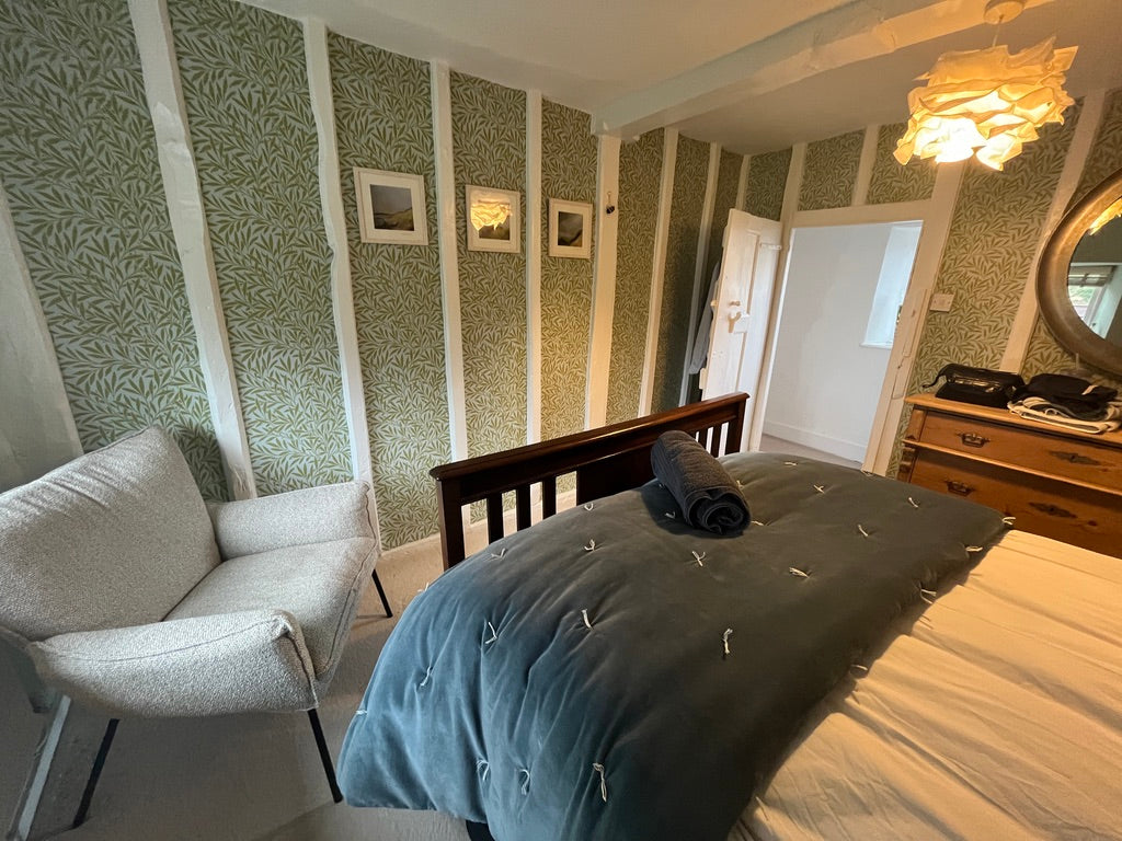 The Old Farmhouse - Bedroom -suzie-catlin-designs