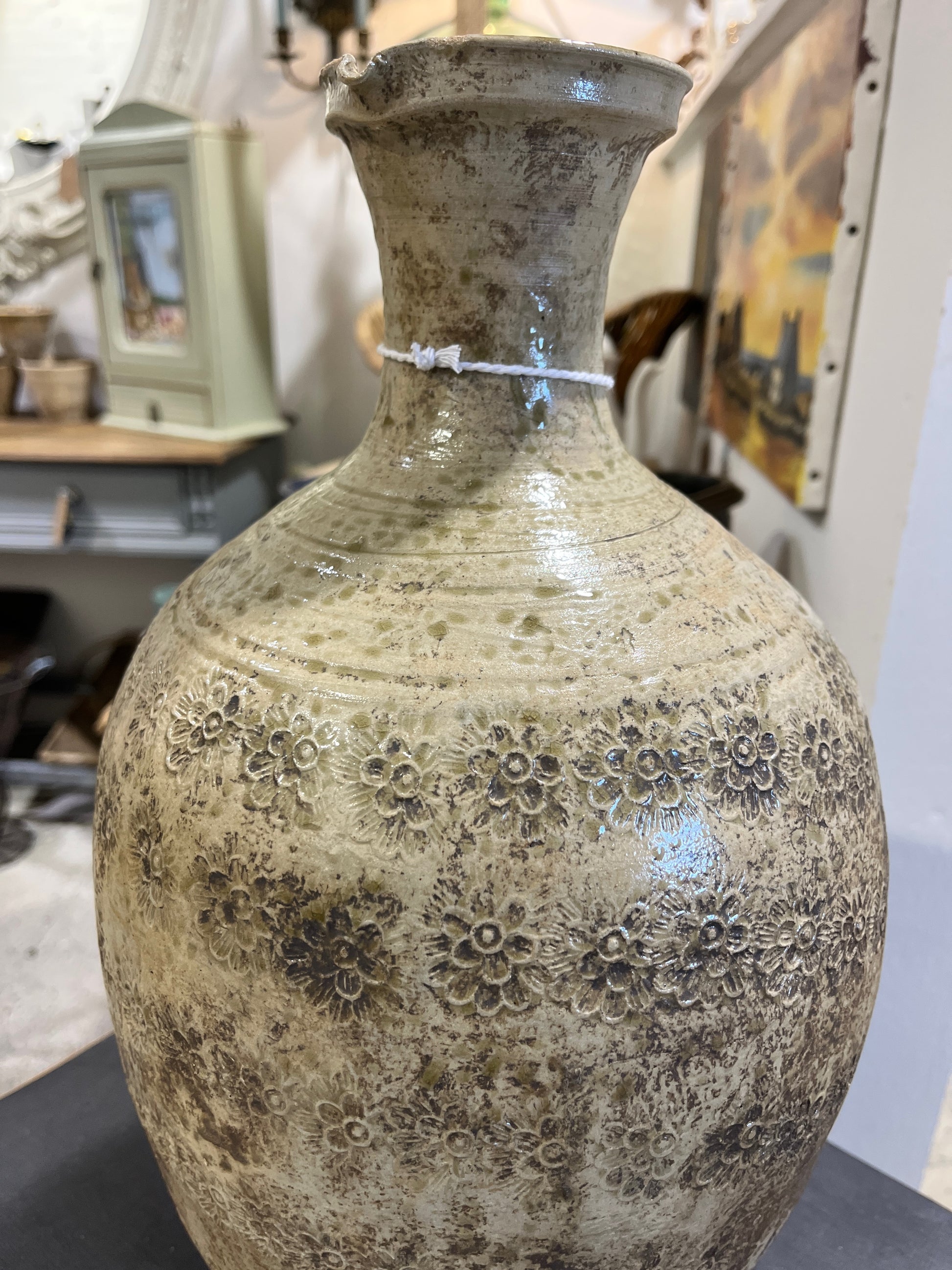 Large ceramic Yunnan vase featuring intricate patterns and a glossy finish, inspired by traditional Chinese craftsmanship