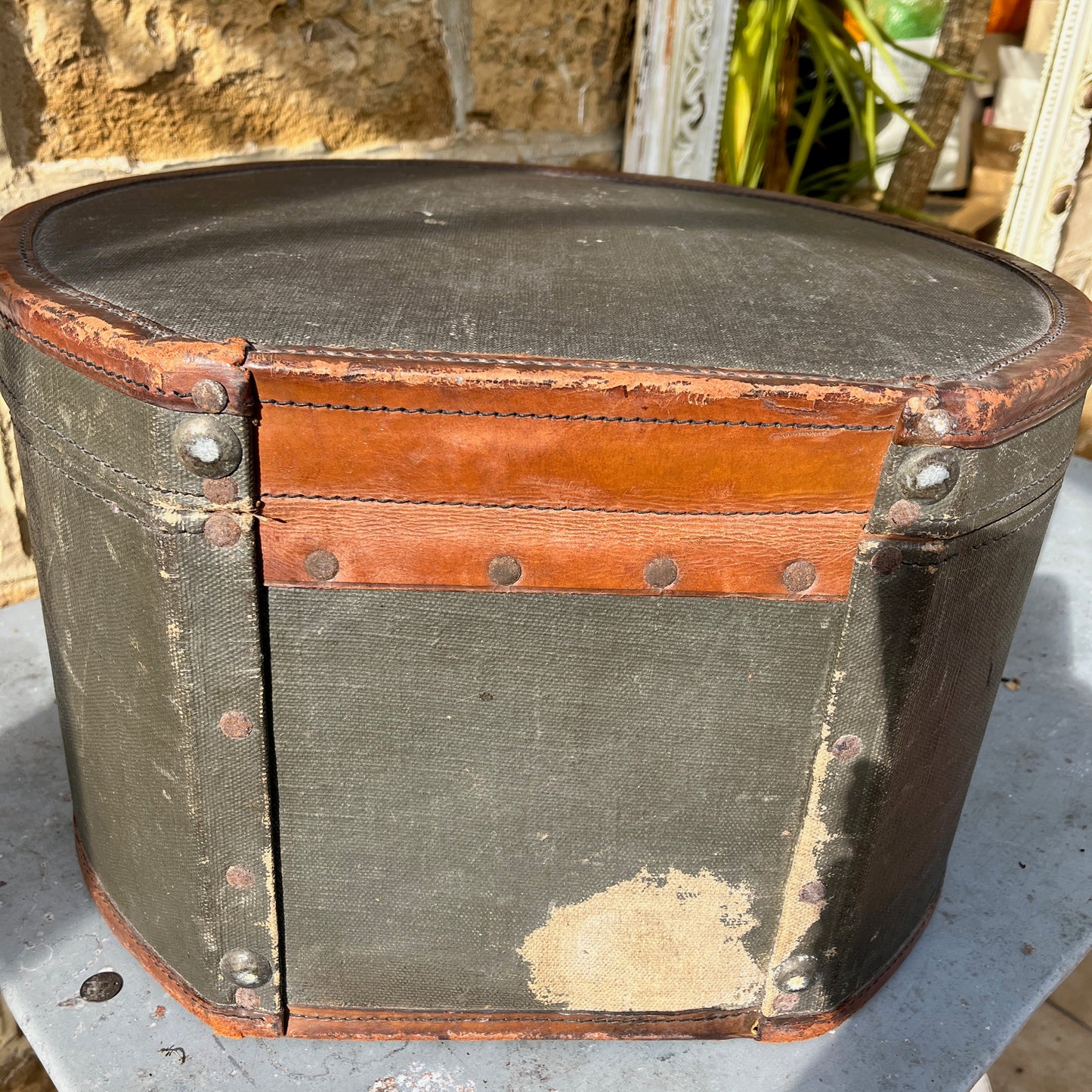 Vintage Edwardian / Victorian Hat Box