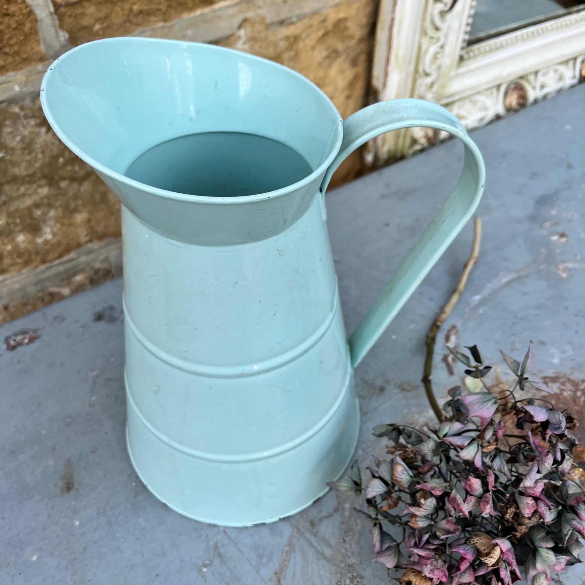 Vintage green enamel jug which would look great in any kitchen