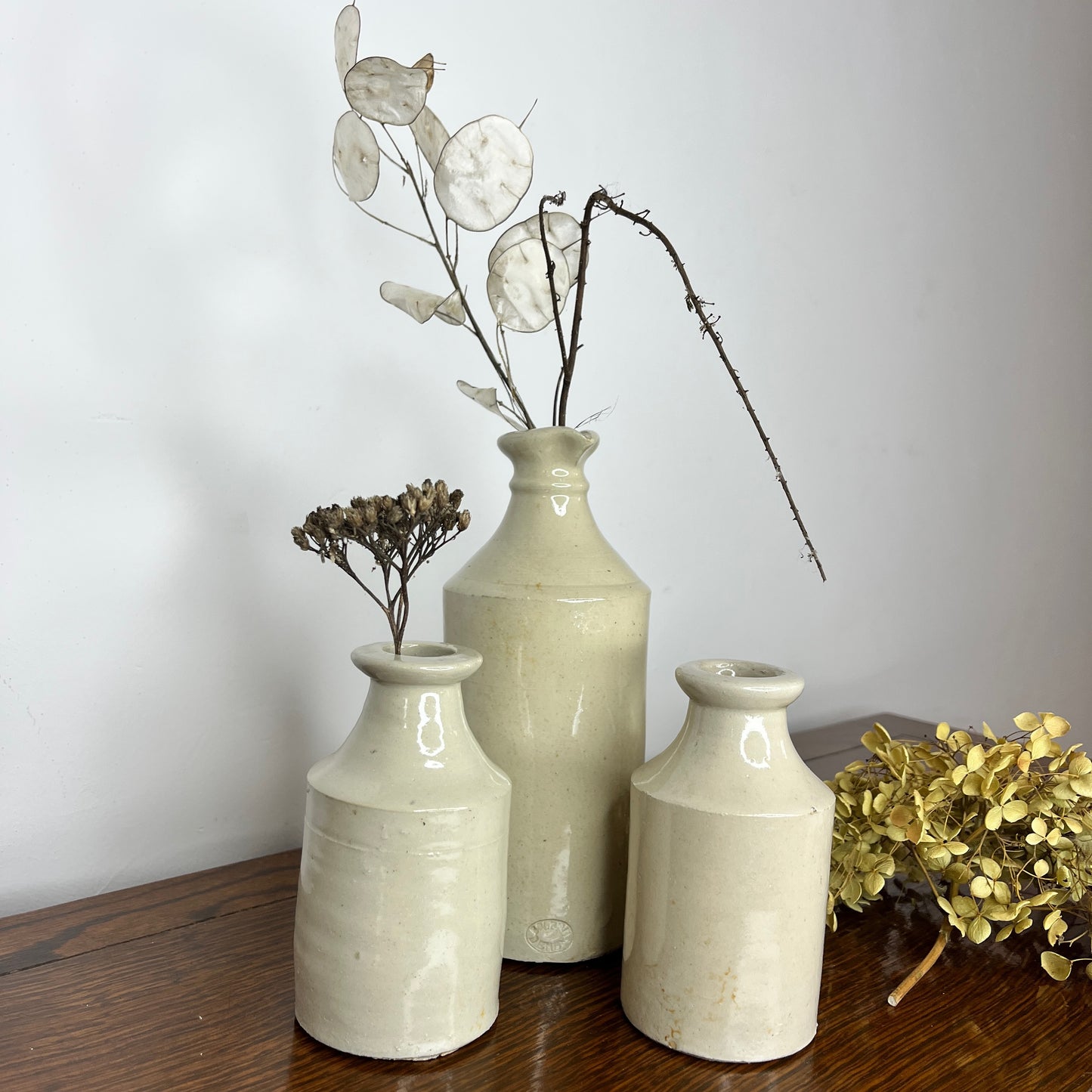 Victorian cream-colored ink pots with simple but elegant, vintage design