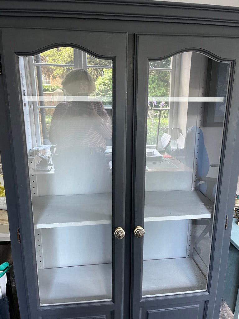 2 door cabinet with glass doors & 3 shelves