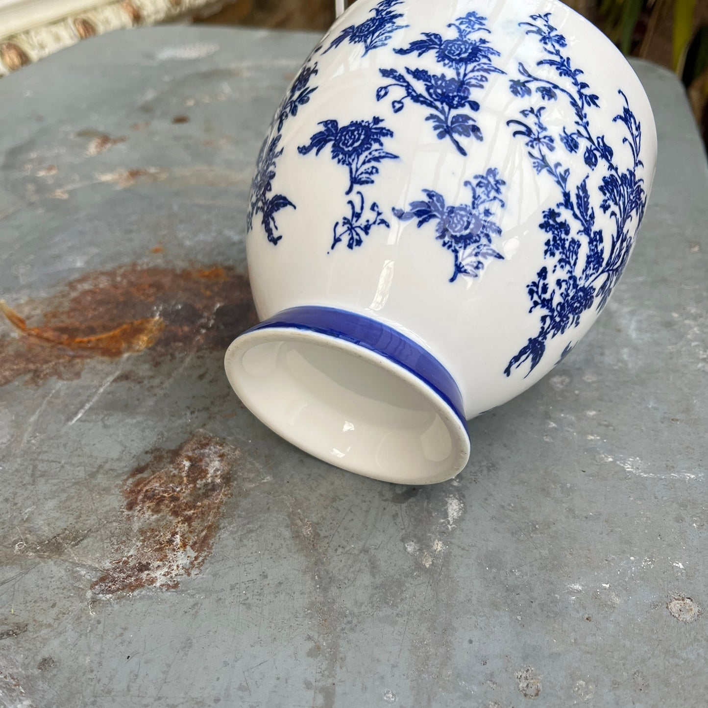 Blue & White plant pot