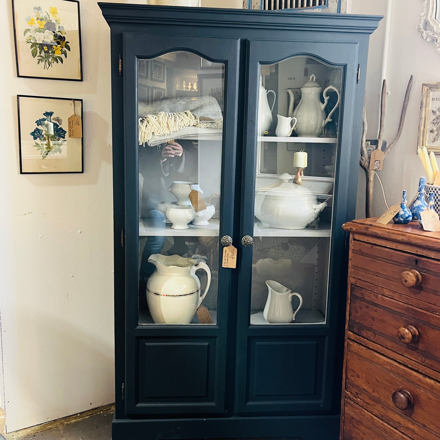 2 door cabinet with glass doors & 3 shelves