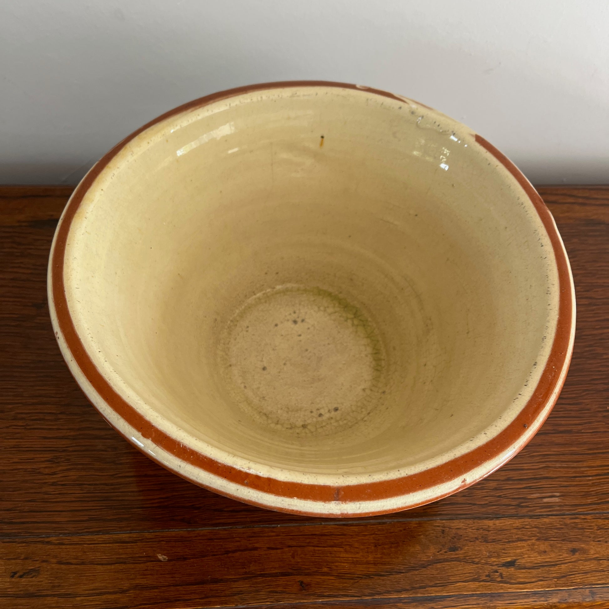 Small 19th-century English red earthenware diary bowl with a simple traditional design